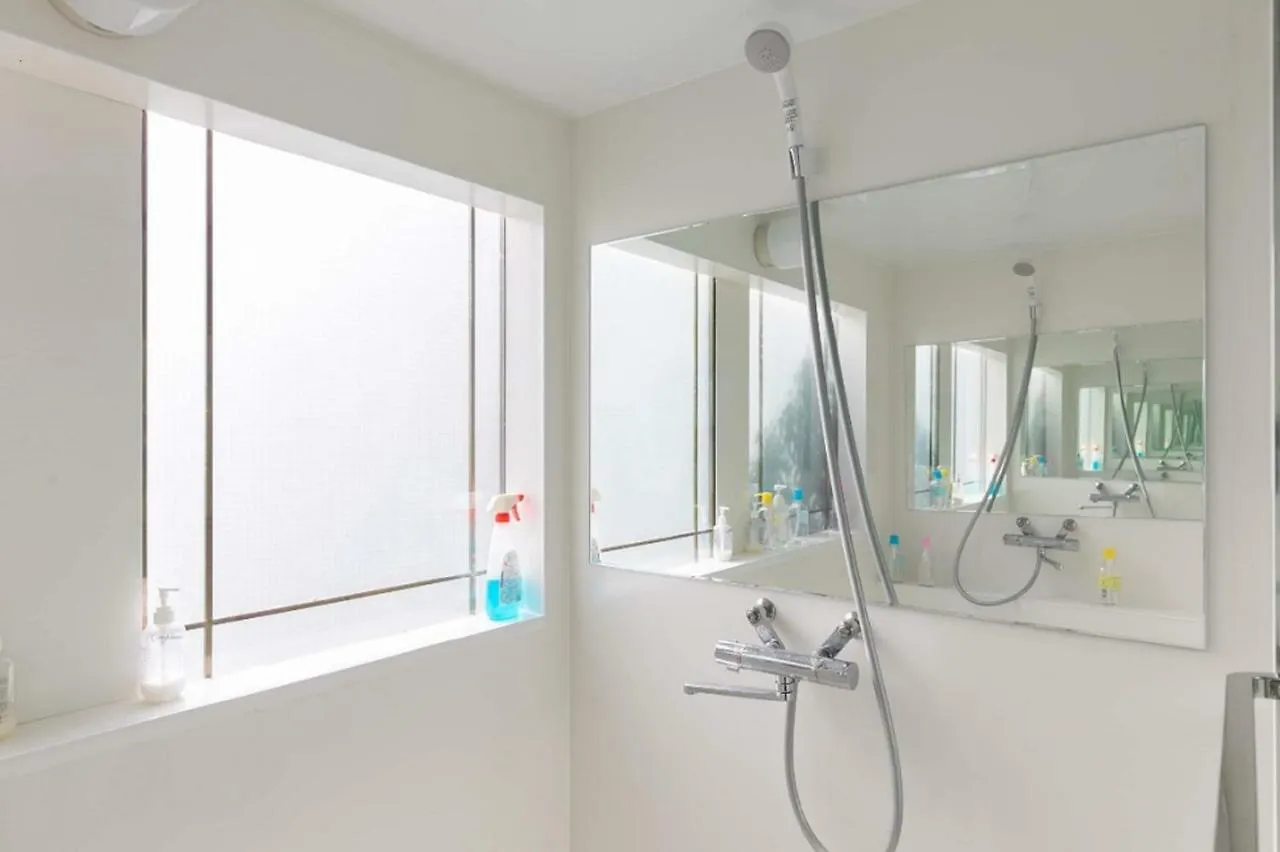 Hotel Adonis Tokyo - Dormitory Share Room For Male Only At City Center 0*,