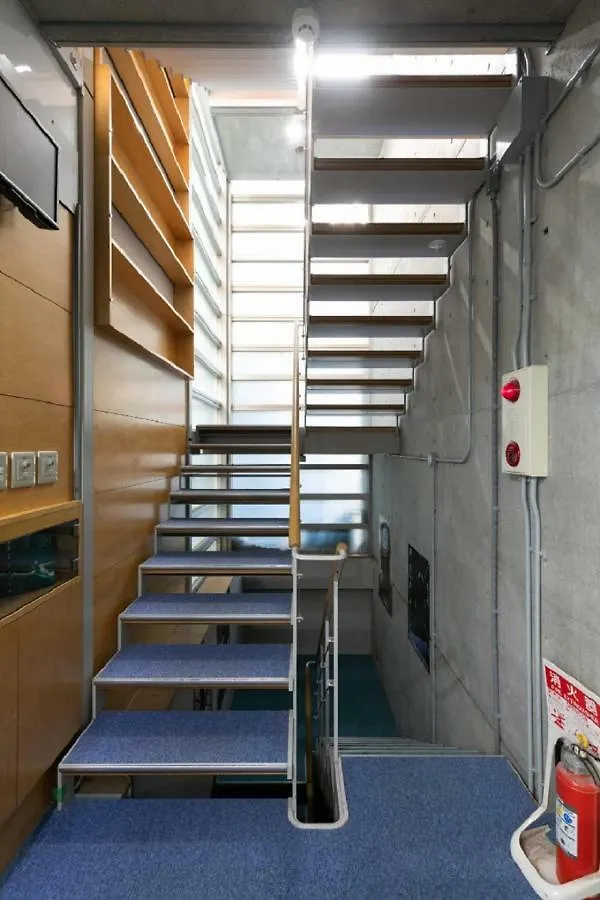Hotel Adonis Tokyo - Dormitory Share Room For Male Only At City Center Hostel